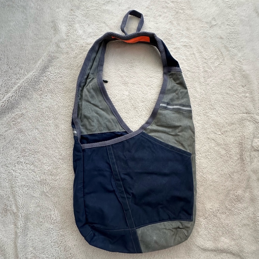 AnchorPak Dash Overnight Canvas Bag - Picture 4 of 7
